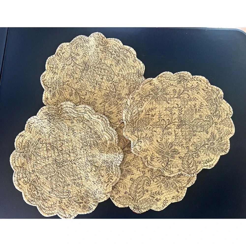 C&F Home Round Quilted Reversible Scalloped Placemats Floral Red Set of 4 ESTATE